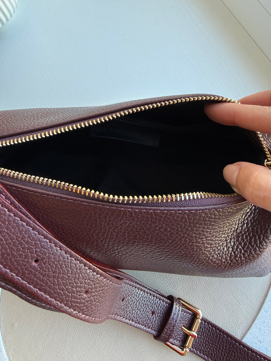 Ādas crossbody soma bordo