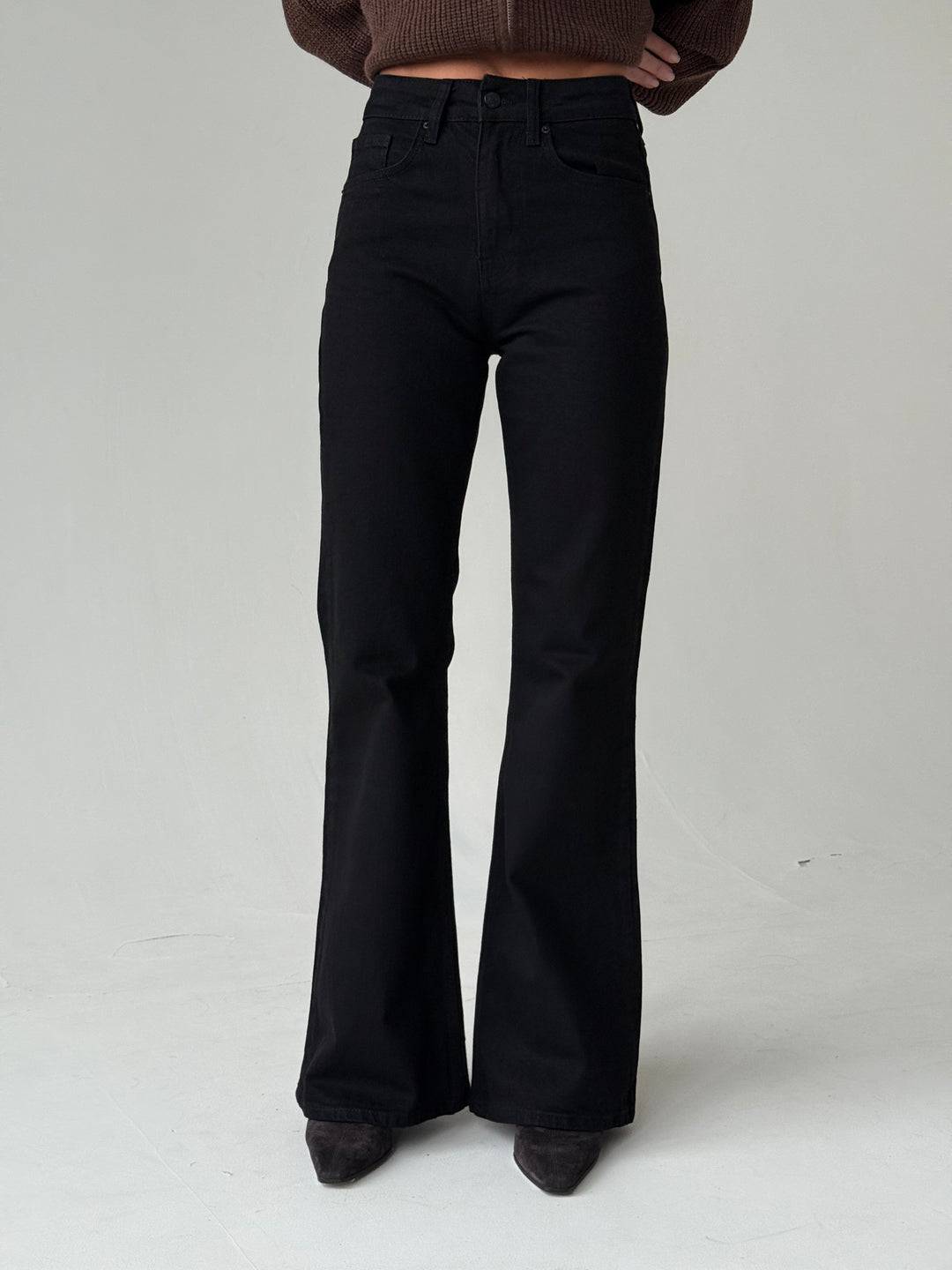 Zvanveida džinsa bikses ar vidēji augstu jostasvietu #02