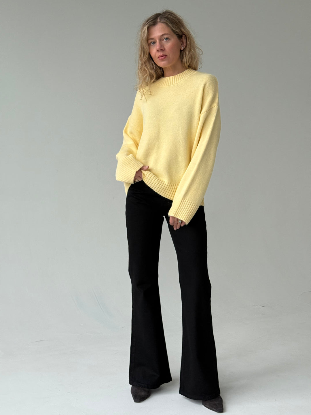 Adīts džemperis ar apaļu kakla izgriezumu #02