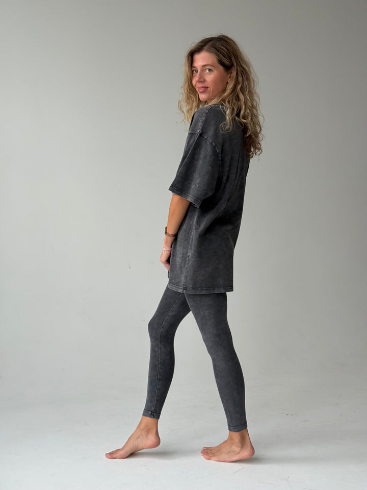 Pagarināts kokvilnas T-krekls ar balinātu efektu un apdruku #02