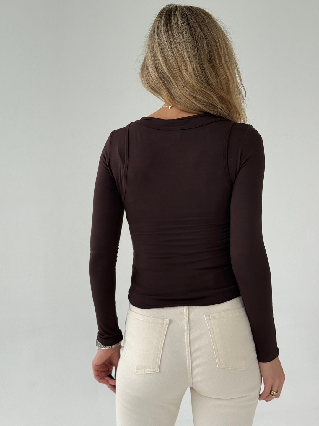 Slim fit viskozes dubults tops ar garām piedurknēm