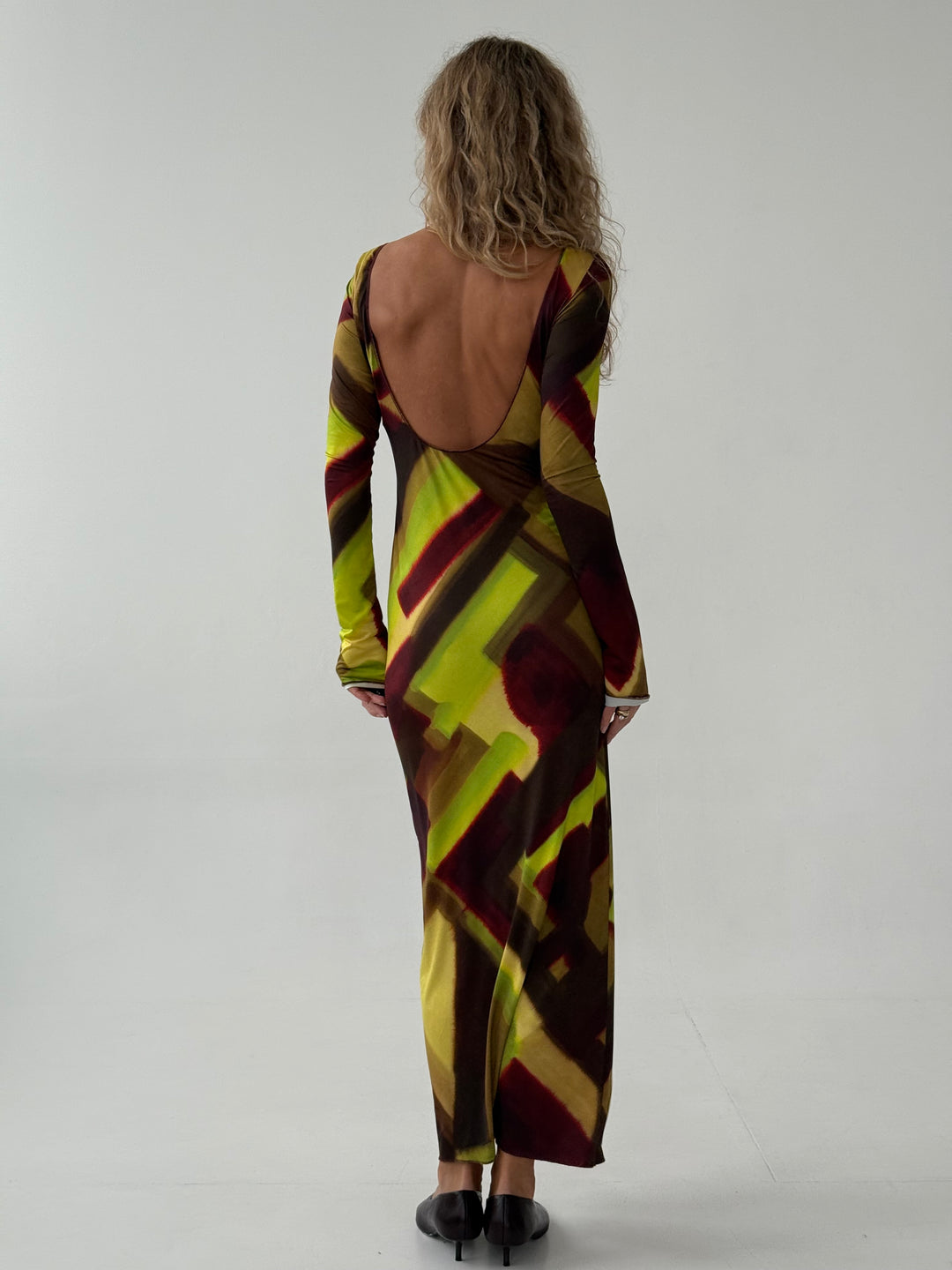 Gara kleita ar rakstu