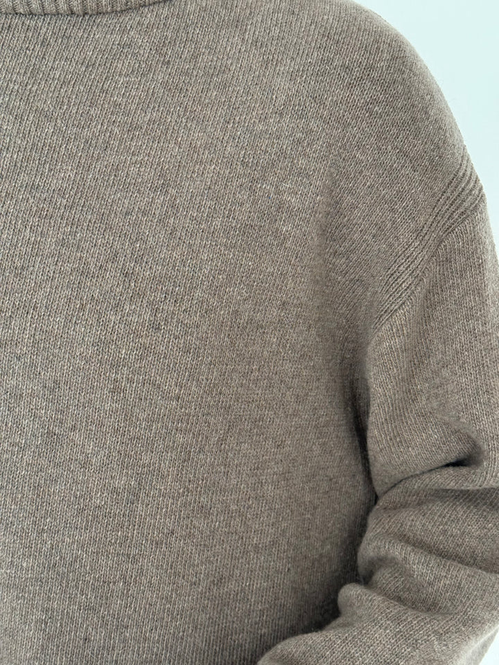 Oversize adīts vilnas džemperis ar augstu apkakli #01