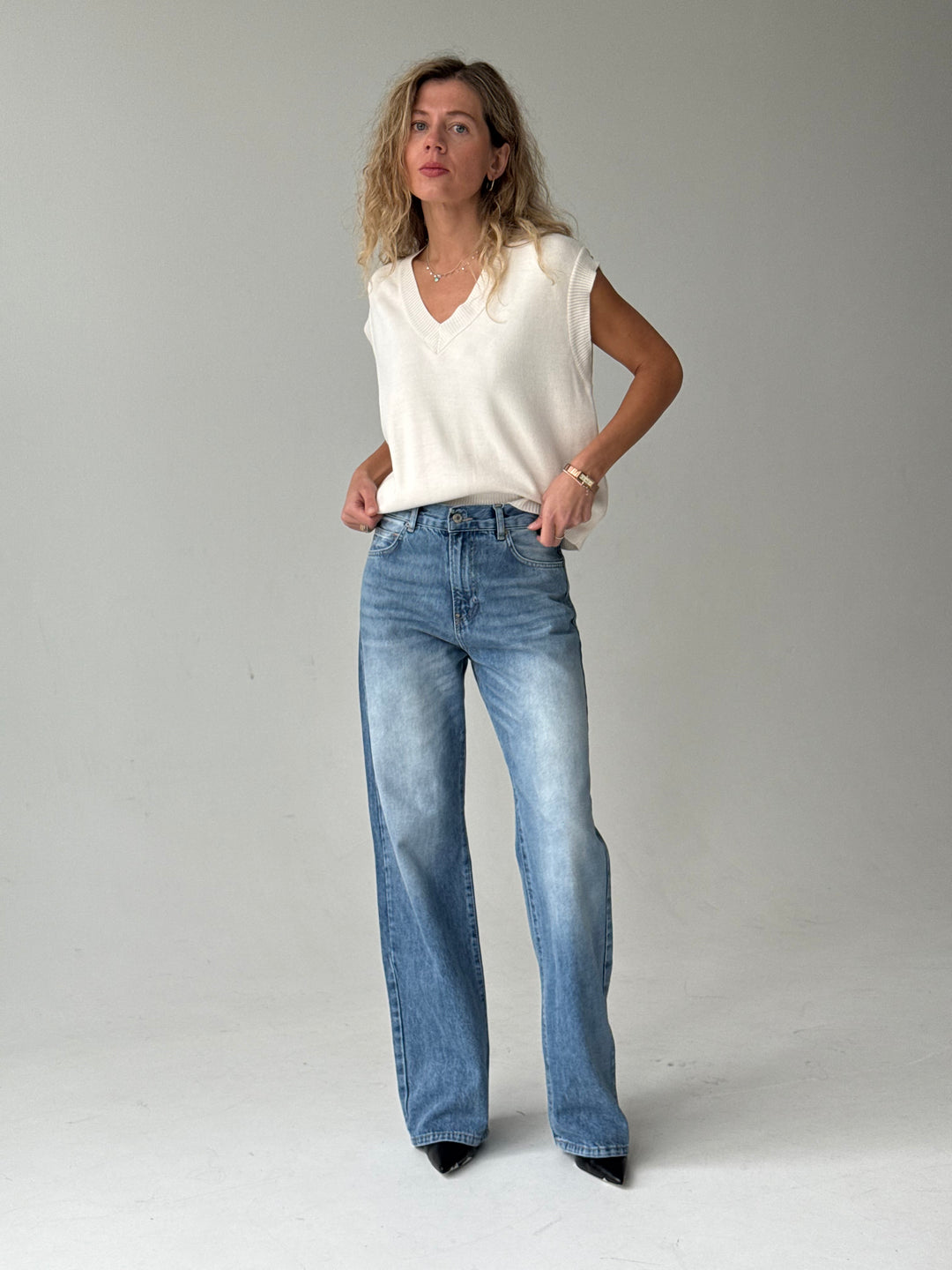 Adīta trikotāžas veste #01