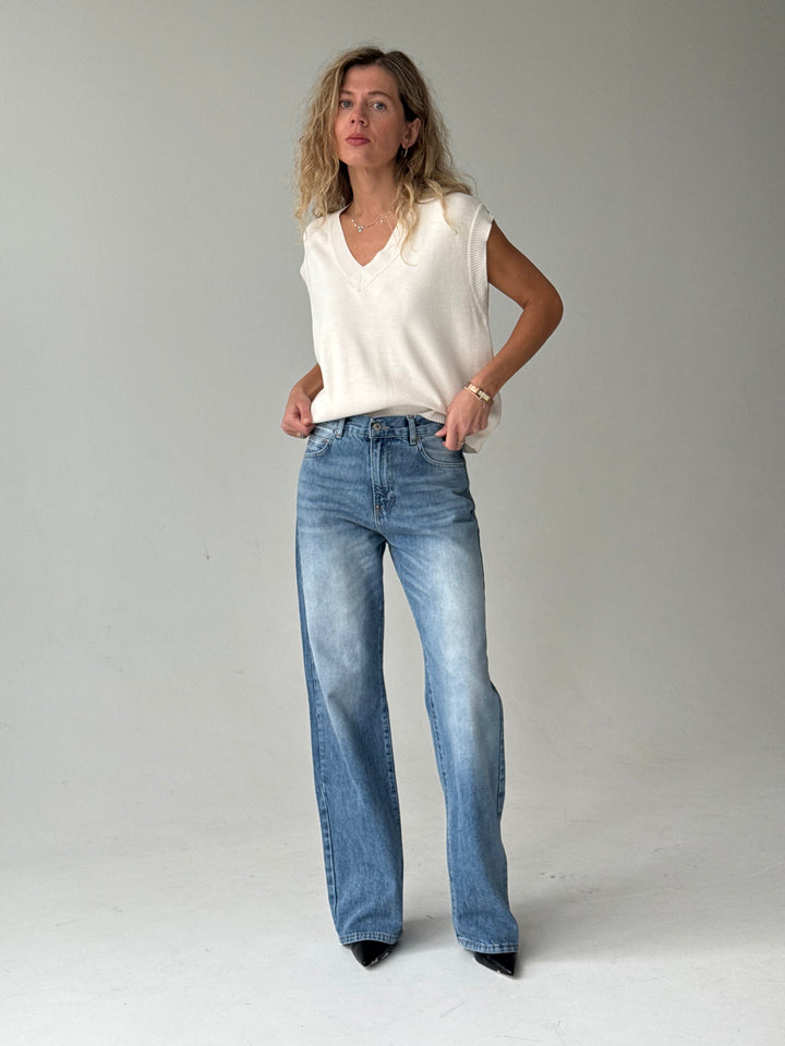 Adīta trikotāžas veste #01