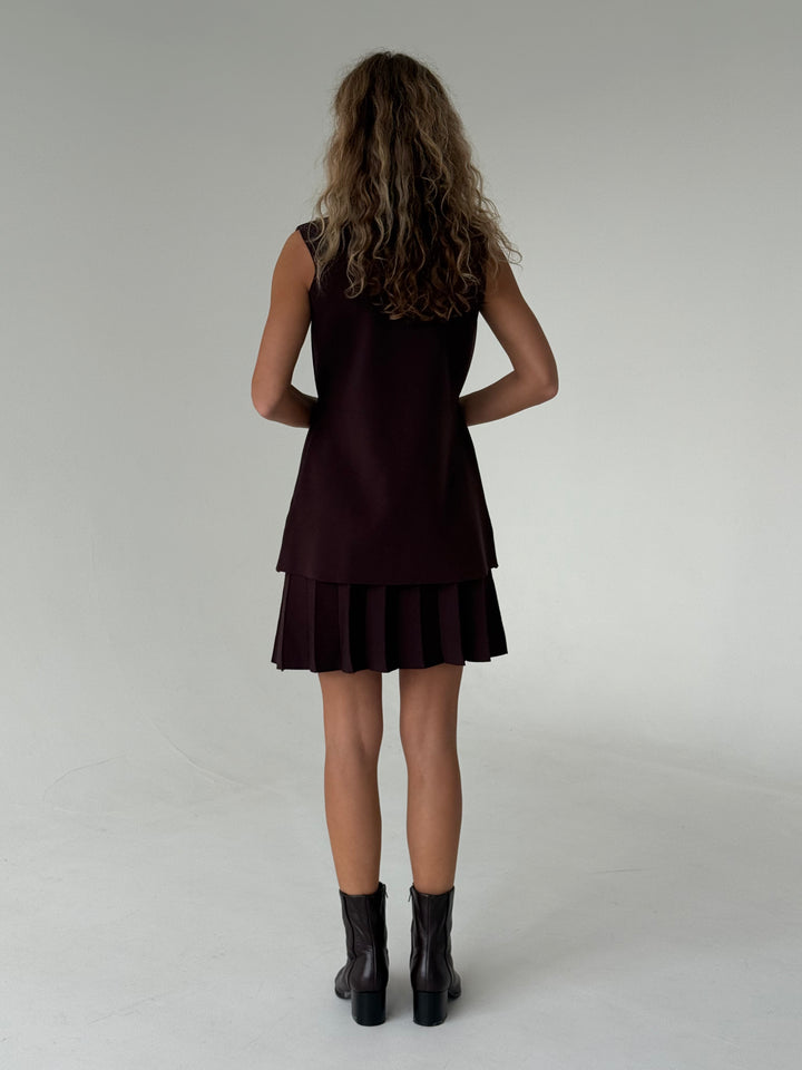 Trikotāžas plisēti svārki ar iestrādātu gumiju jostasvietā