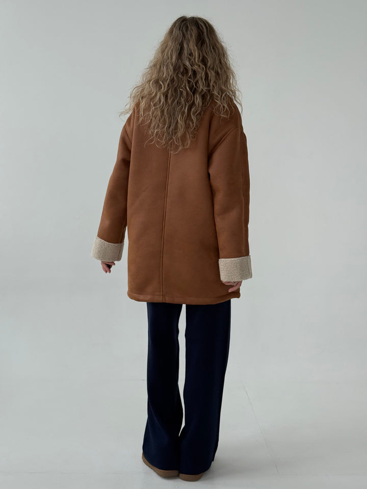 Ādas imitācijas ziemas virsjaka