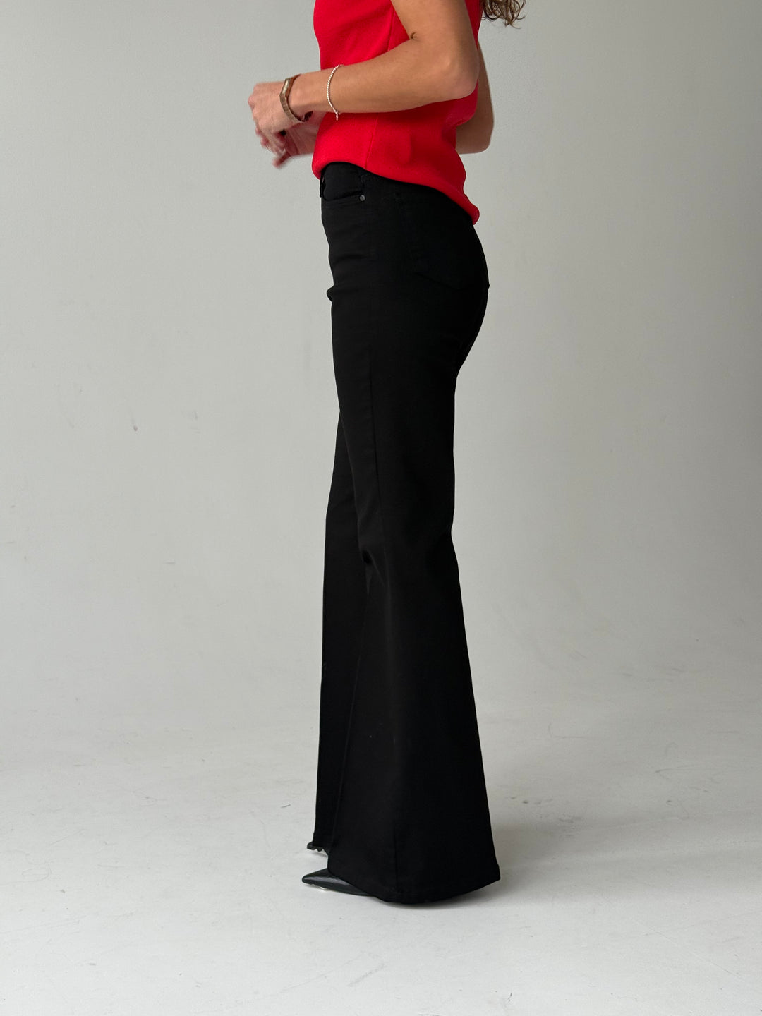 Garas zvanveida bikses ar augstu jostasvietu