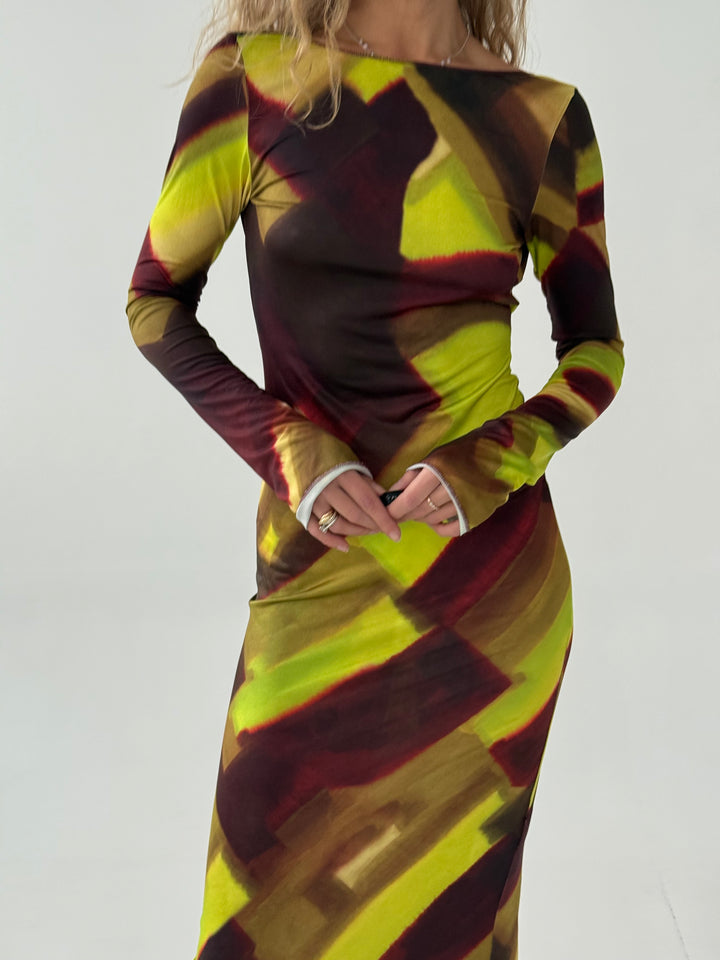 Gara kleita ar rakstu