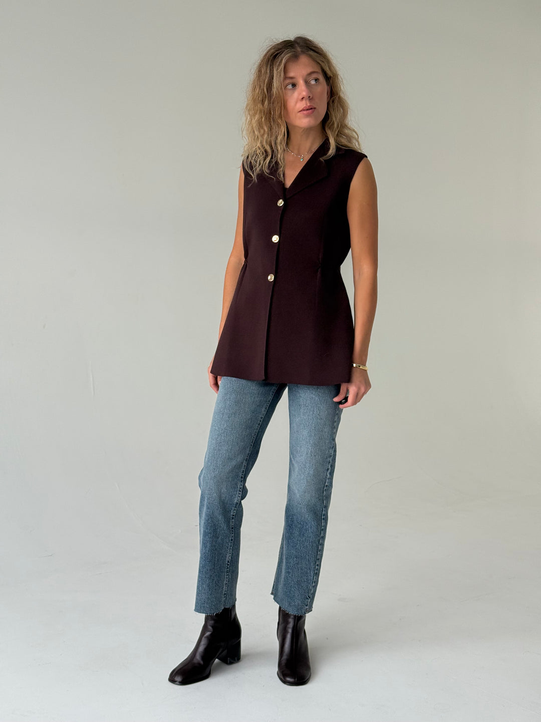 Saīsinātas džinsa bikses ar balinātu efektu