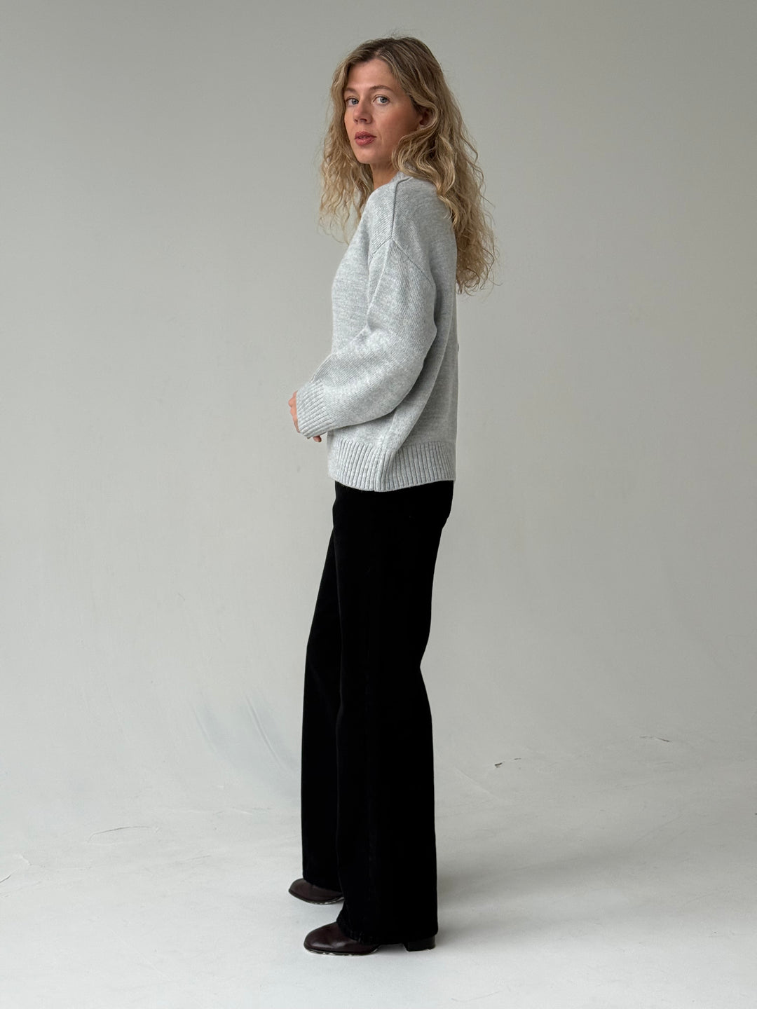 Adīts džemperis ar apaļu kakla izgriezumu #02