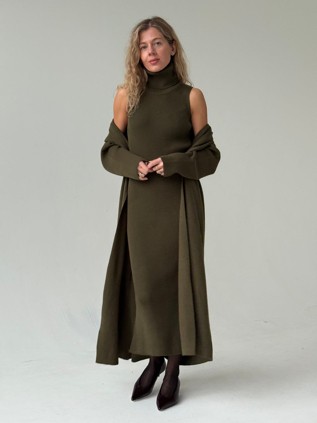 Trikotāžas kleitas un jakas komplekts