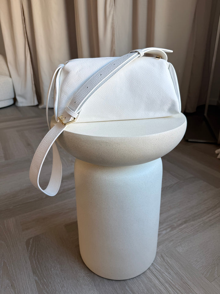 Ādas crossbody soma balts