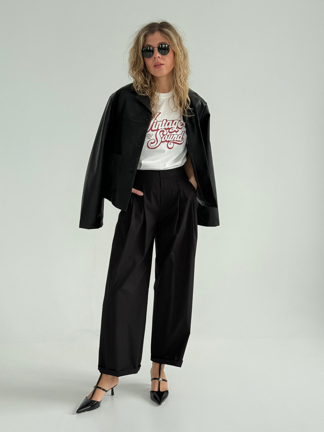 Klasiska žaketes stilā ādas imitācijas virsjaka