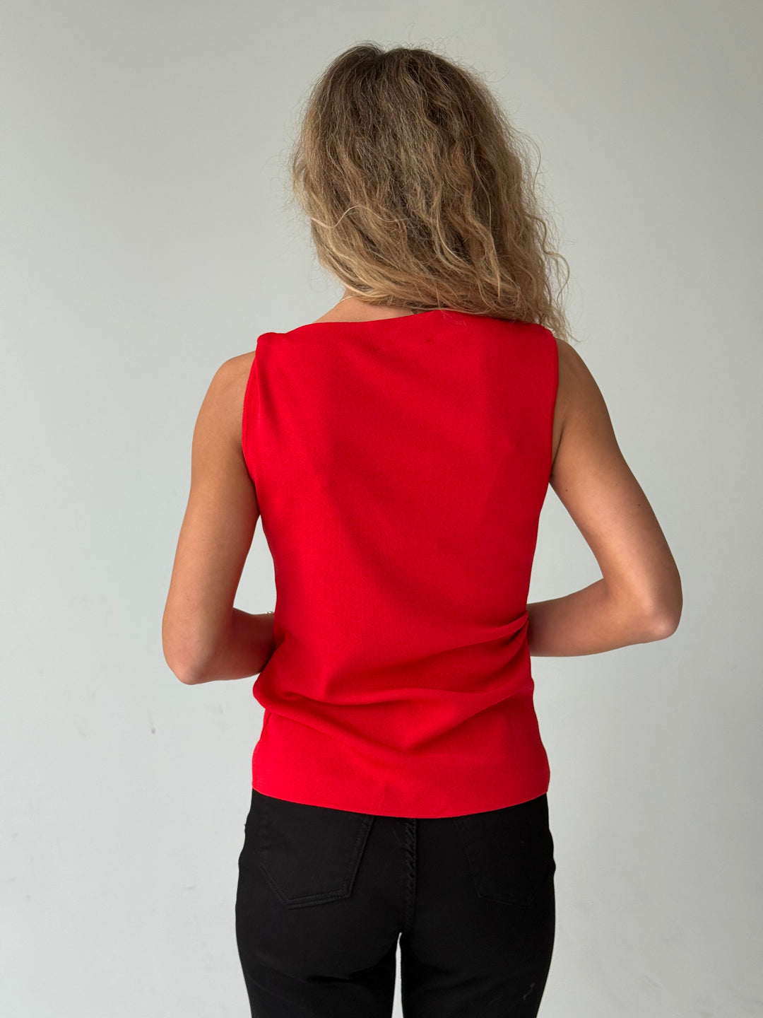 Adīts viskozes tops ar krokotu elementu