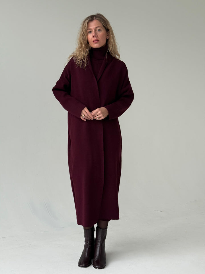 Trikotāžas kleitas un jakas komplekts