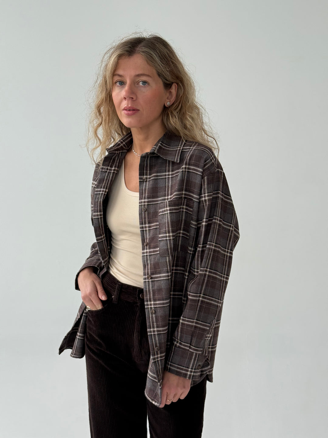 Kokvilnas rūtains krekls ar kabatu #03