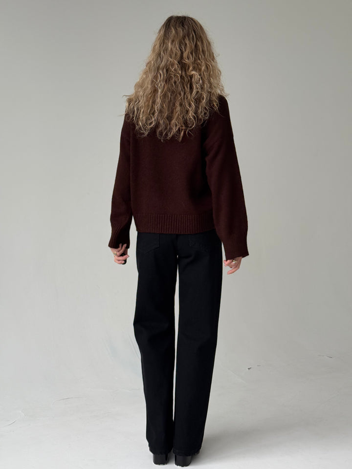 Adīts džemperis ar apaļu kakla izgriezumu #02