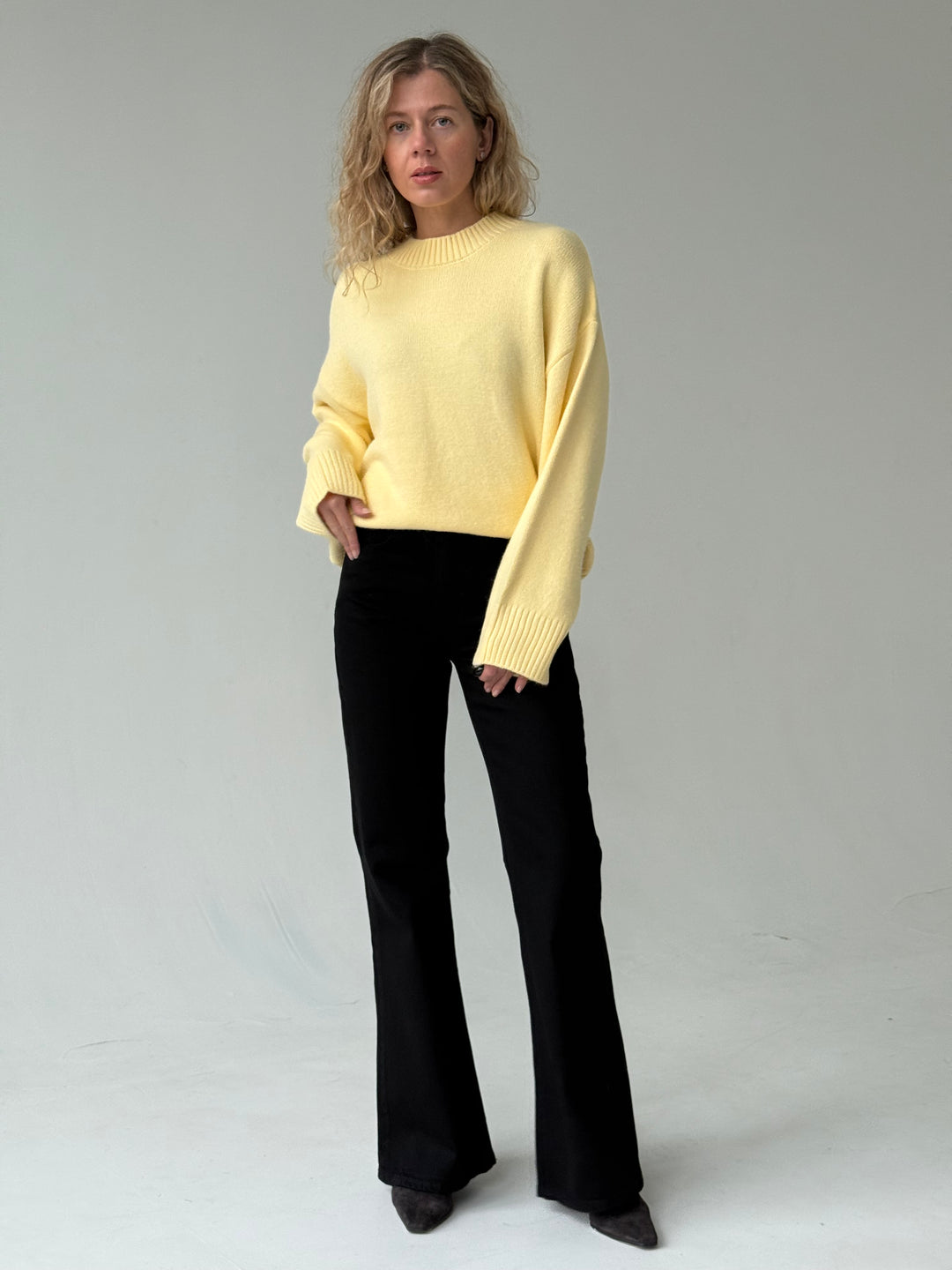 Adīts džemperis ar apaļu kakla izgriezumu #02