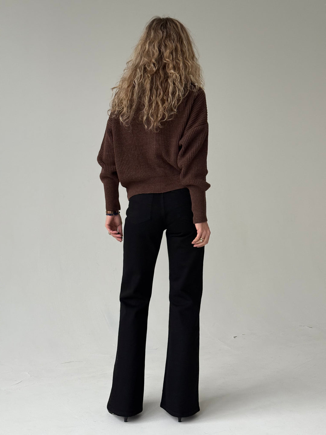 Zvanveida džinsa bikses ar vidēji augstu jostasvietu #02