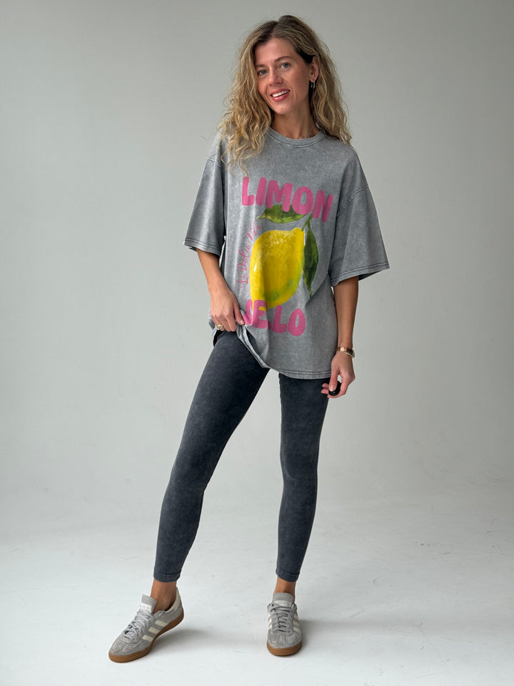 Pagarināts kokvilnas T-krekls ar balinātu efektu un apdruku #02