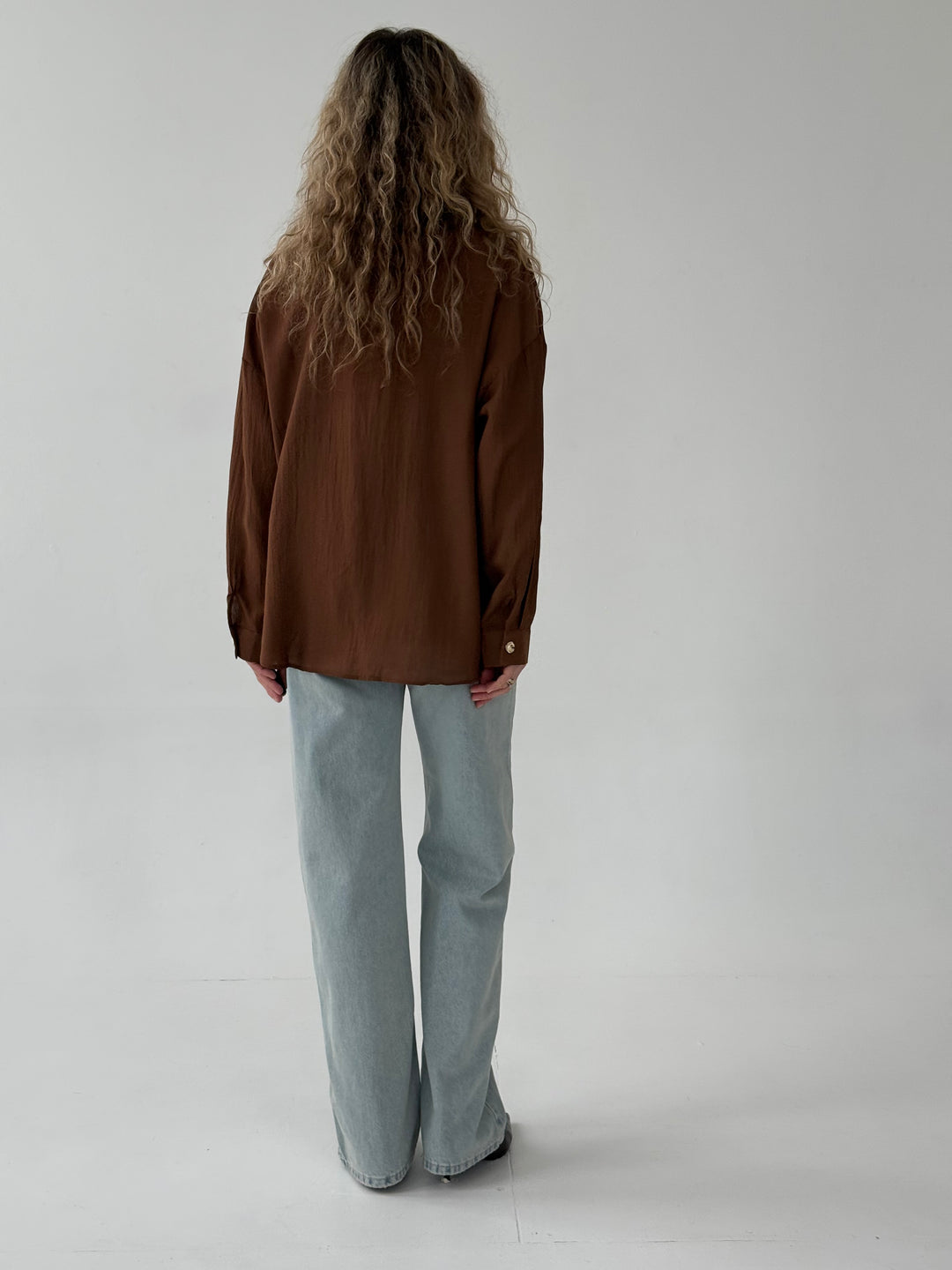 Viskozes blūze ar zelta pogām