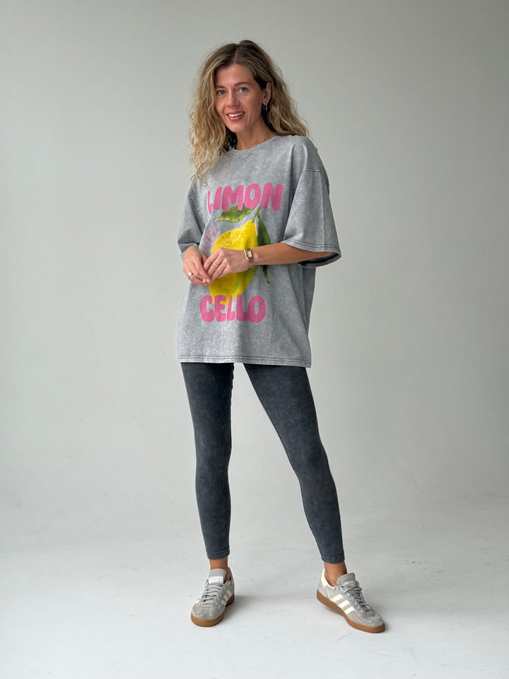 Pagarināts kokvilnas T-krekls ar balinātu efektu un apdruku #02