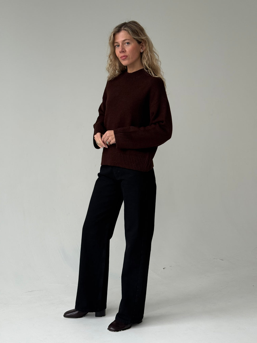 Taisnas džinsa bikses ar augstu jostasvietu un siltinājumu