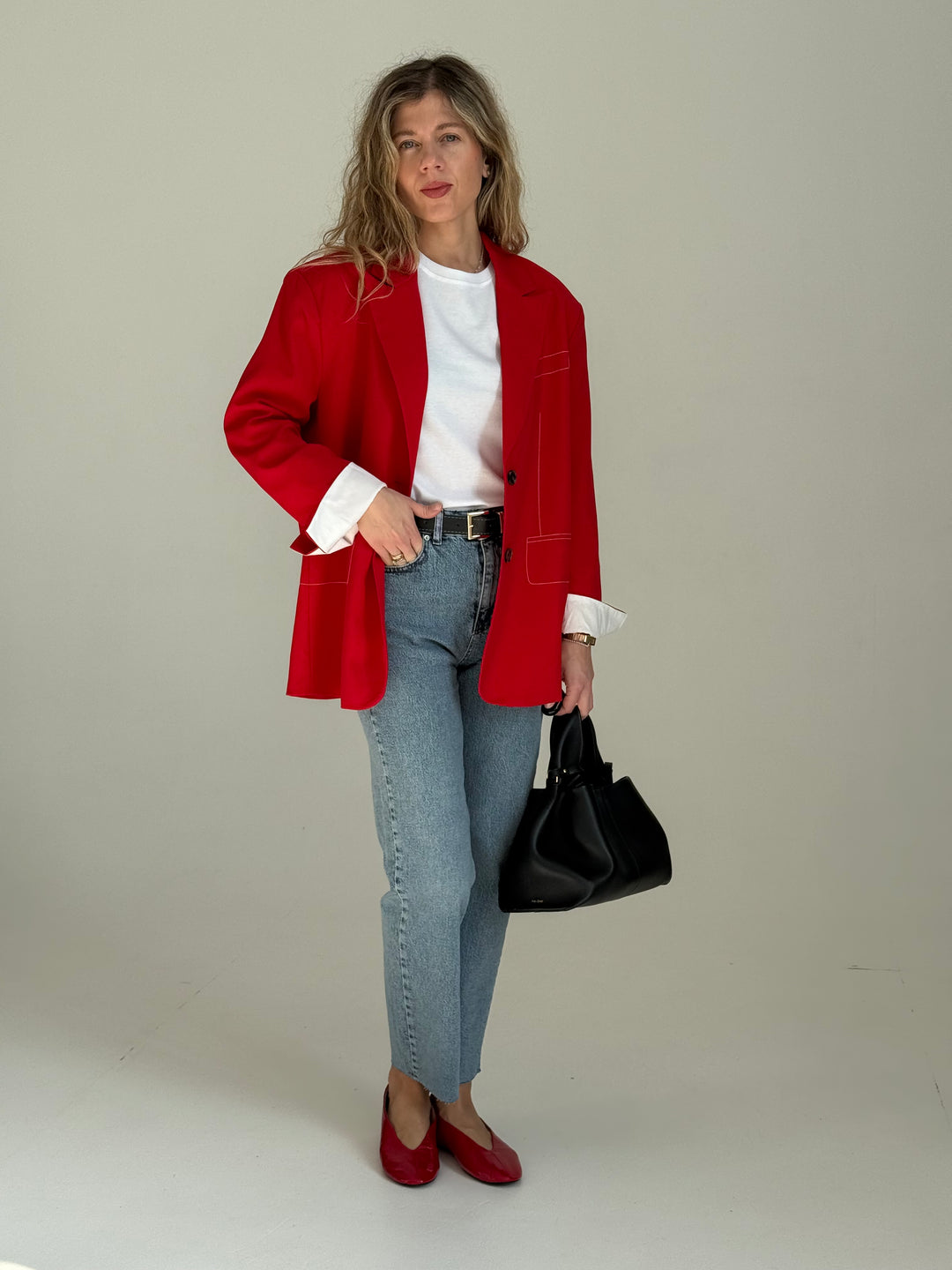 Oversize viskozes žakete ar kontrastējošiem elementiem