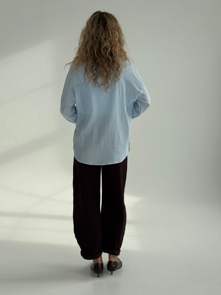 Viskozes blūze ar zelta pogām