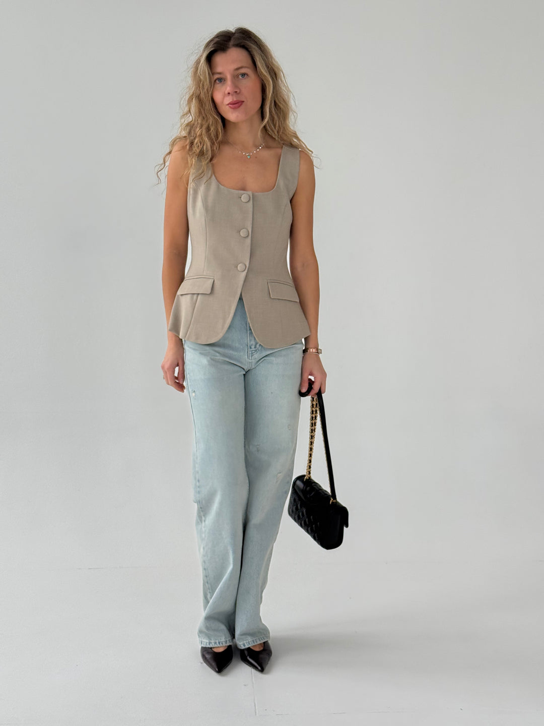 Taisnas džinsa bikses ar augstu jostasvietu un balinātu efektu #04