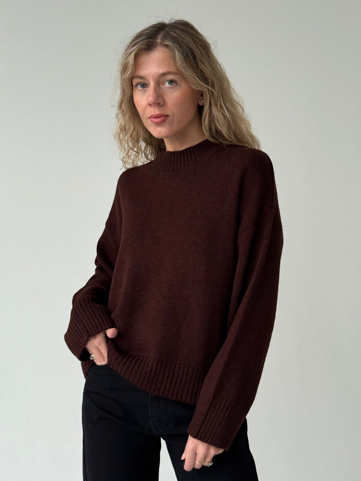 Adīts džemperis ar apaļu kakla izgriezumu #02