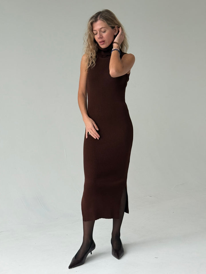 Trikotāžas kleitas un jakas komplekts