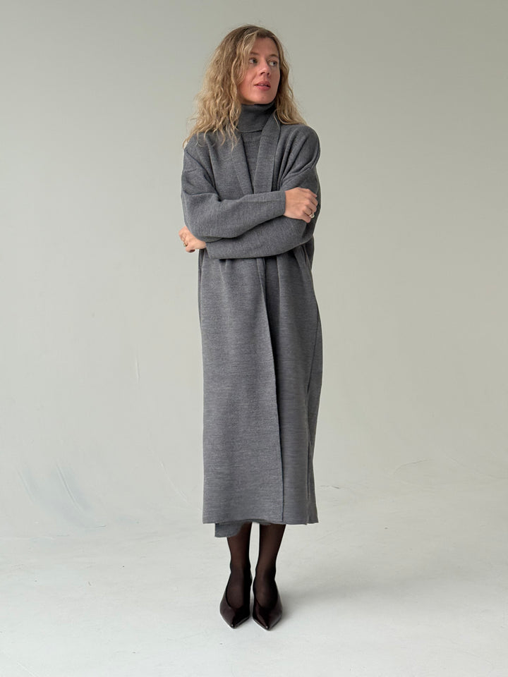 Trikotāžas kleitas un jakas komplekts