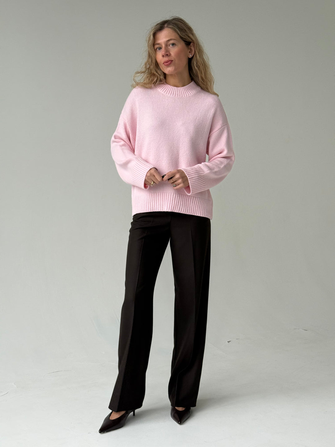 Adīts džemperis ar apaļu kakla izgriezumu #02