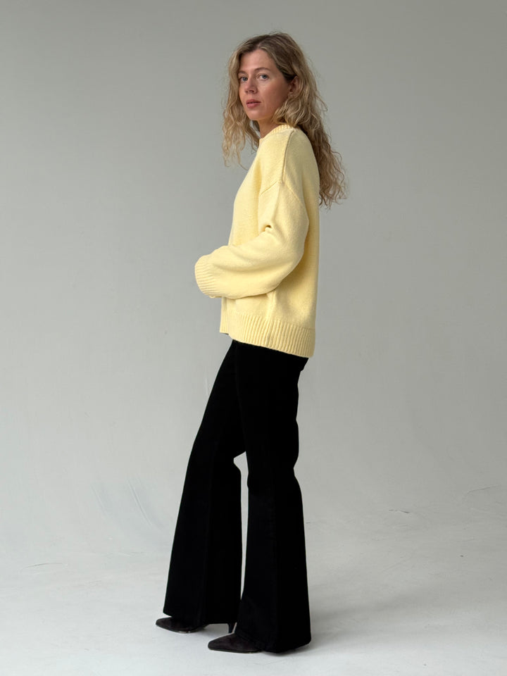 Zvanveida džinsa bikses ar vidēji augstu jostasvietu #02