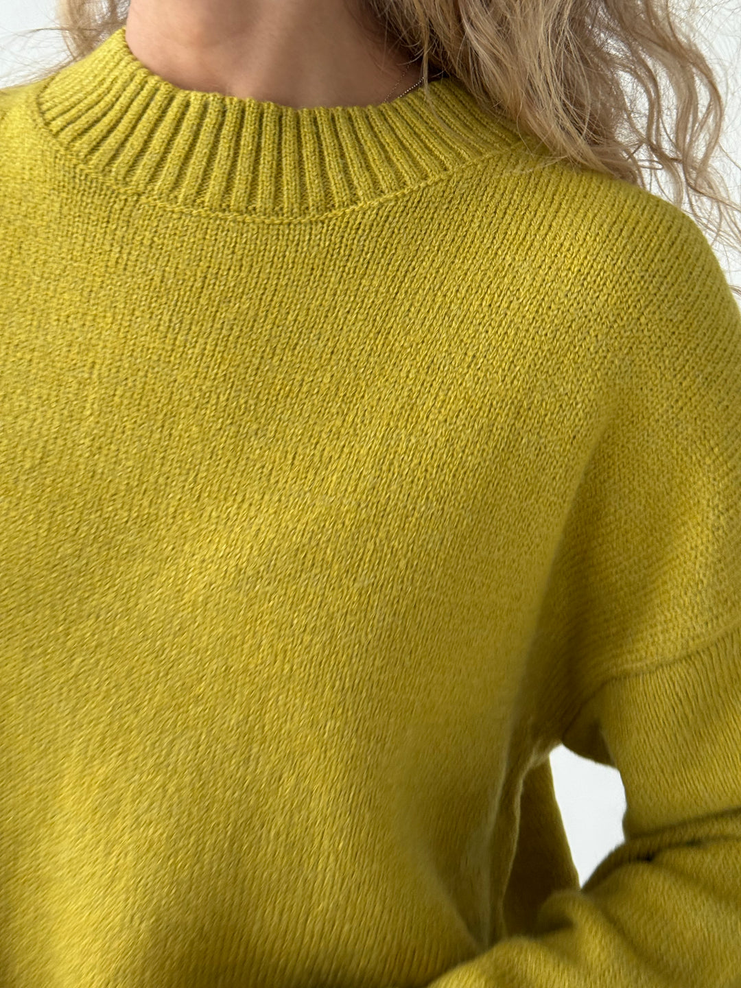 Adīts džemperis ar apaļu kakla izgriezumu #02