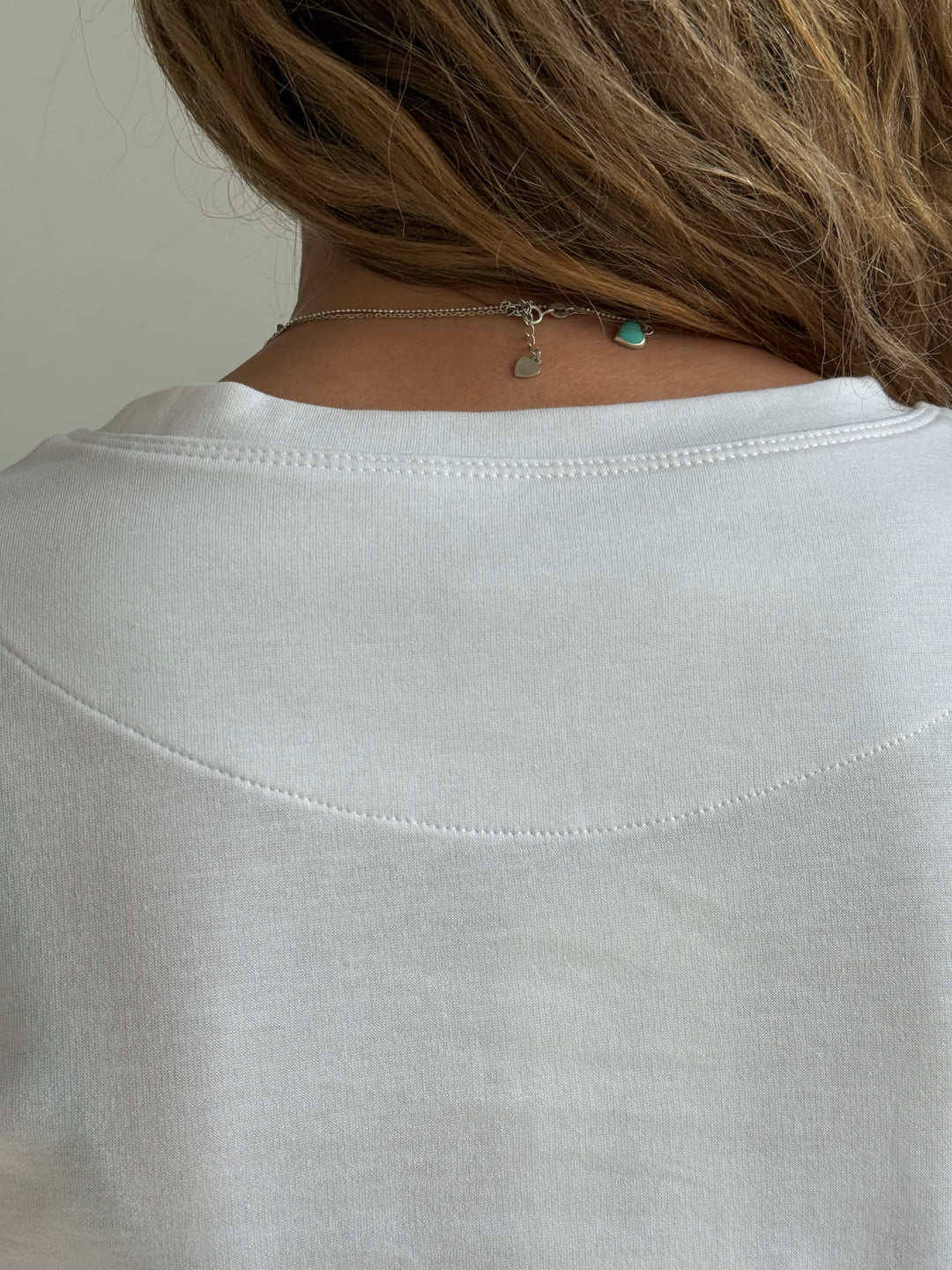 Slim fit premium kokvilnas tops ar garām piedurknēm