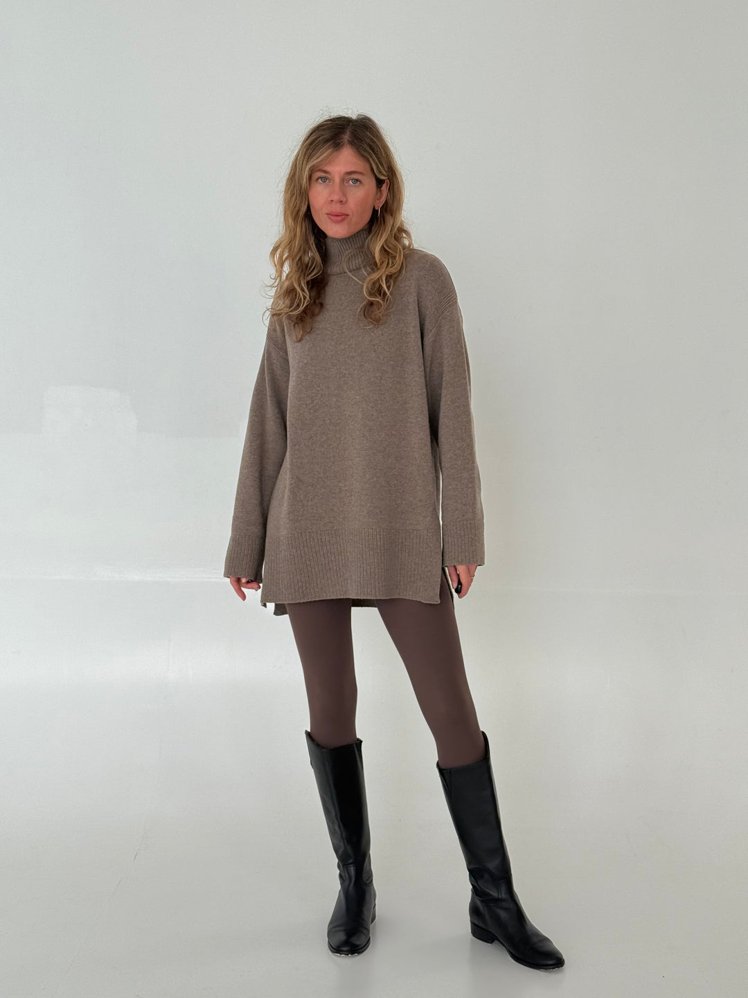 Oversize adīts vilnas džemperis ar augstu apkakli #01