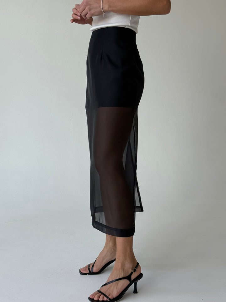Organzas daļēji caurspīdīgi svārki