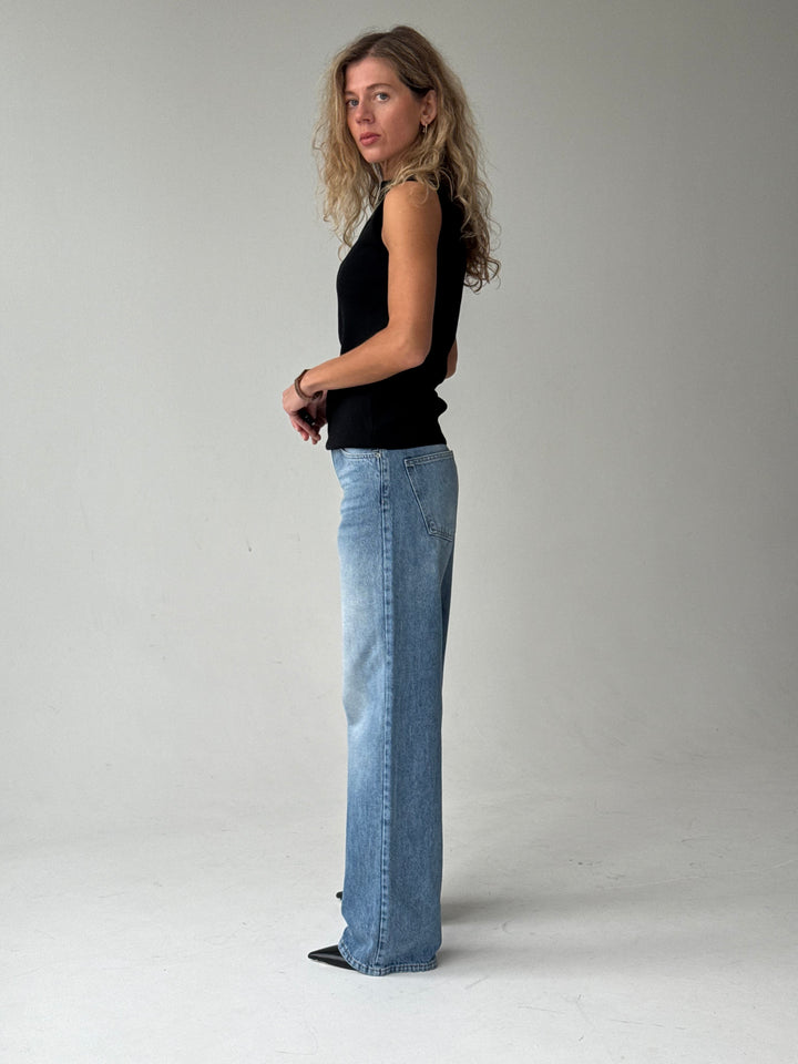 Adīts viskozes tops ar krokotu elementu