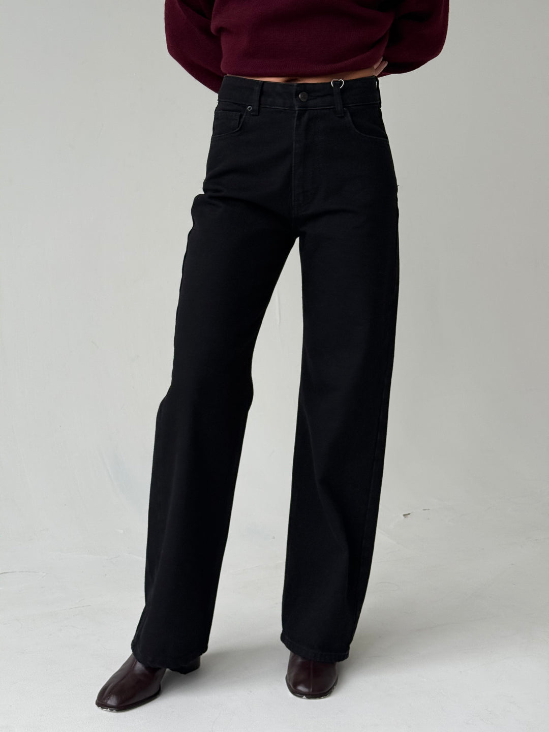 Taisnas džinsa bikses ar augstu jostasvietu un siltinājumu