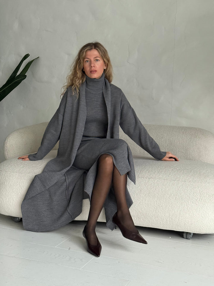 Trikotāžas kleitas un jakas komplekts