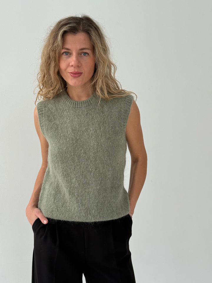 Adīta mohēras veste