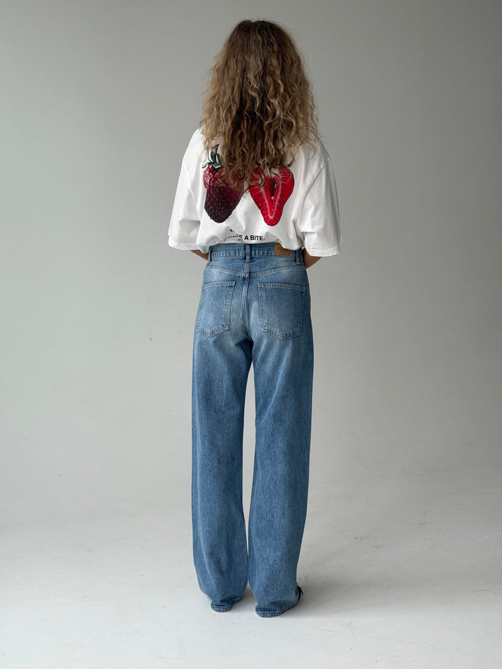 Pagarināts kokvilnas T-krekls ar balinātu efektu un apdruku #02