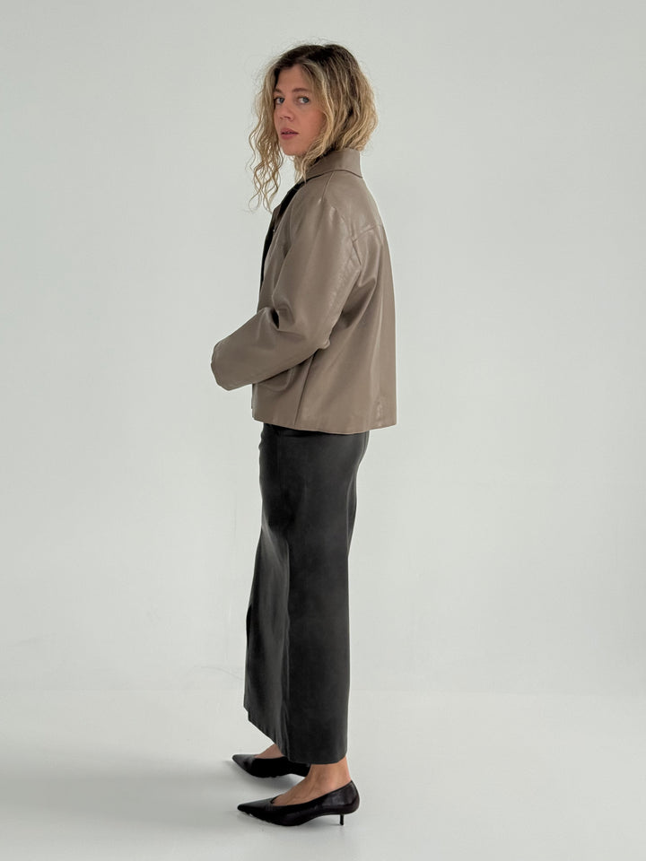 Klasiska žaketes stilā ādas imitācijas virsjaka