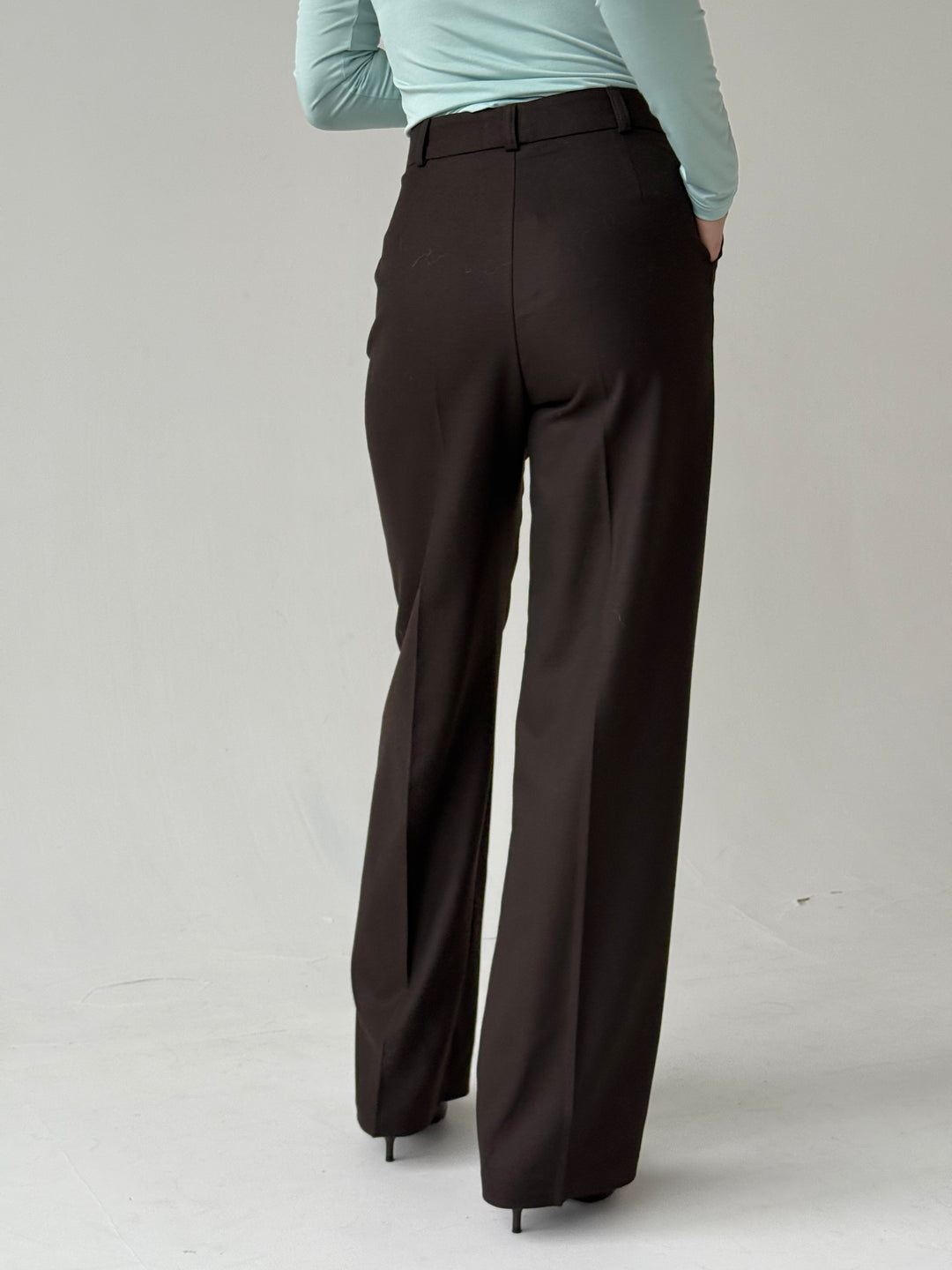 Klasiskas viskozes taisnas bikses ar augstu jostasvietu