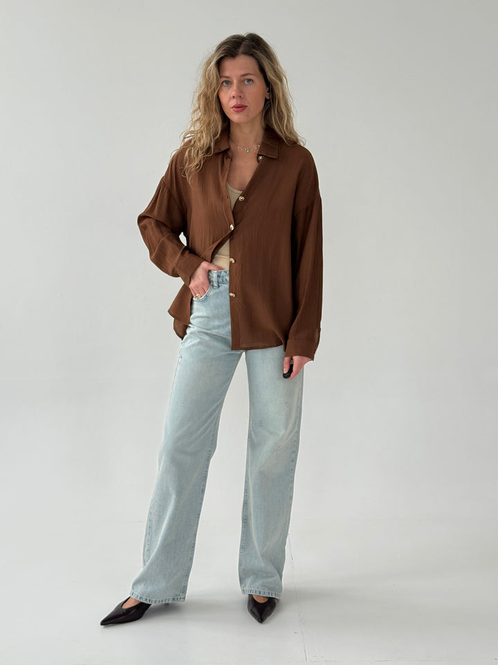 Viskozes blūze ar zelta pogām