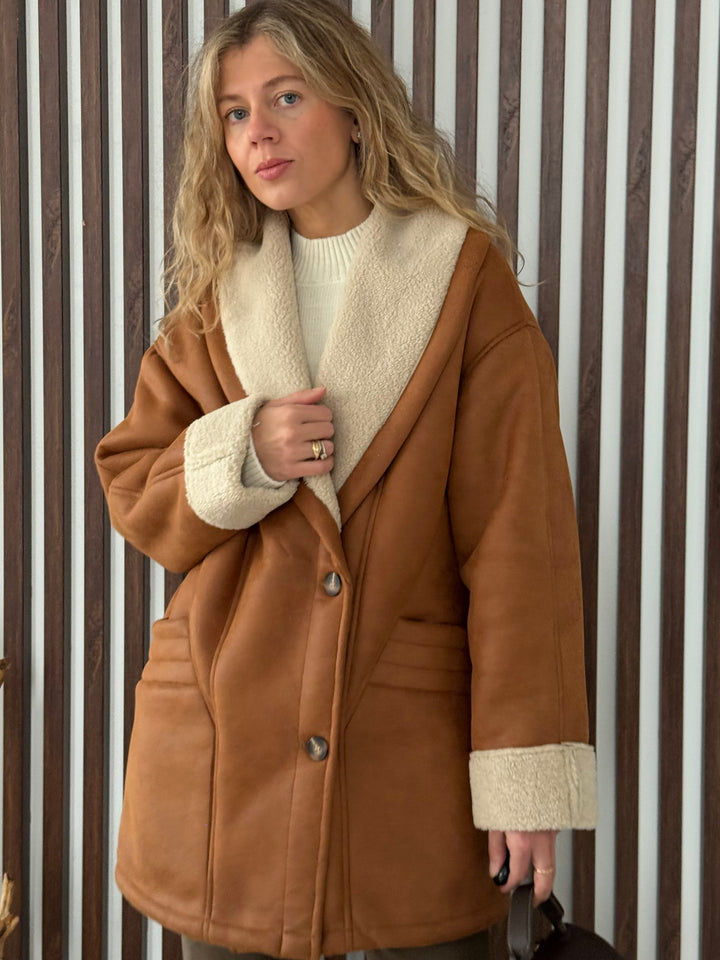 Ādas imitācijas ziemas virsjaka