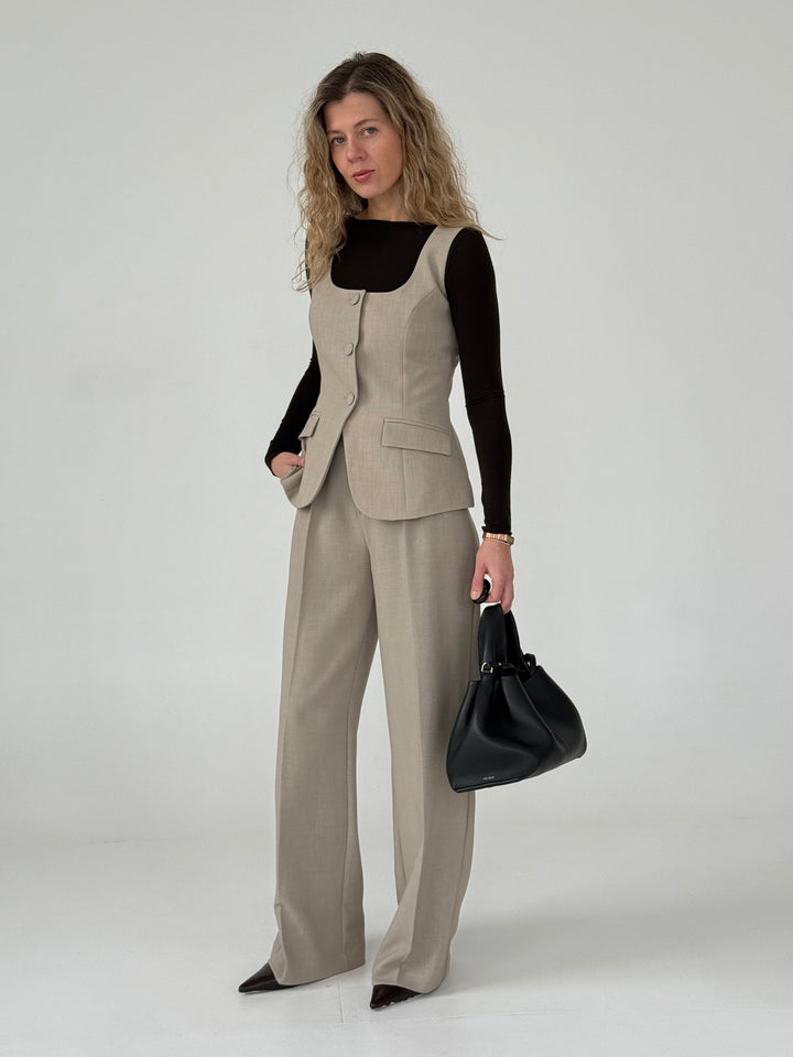 Slim fit viskozes tops ar garām piedurknēm